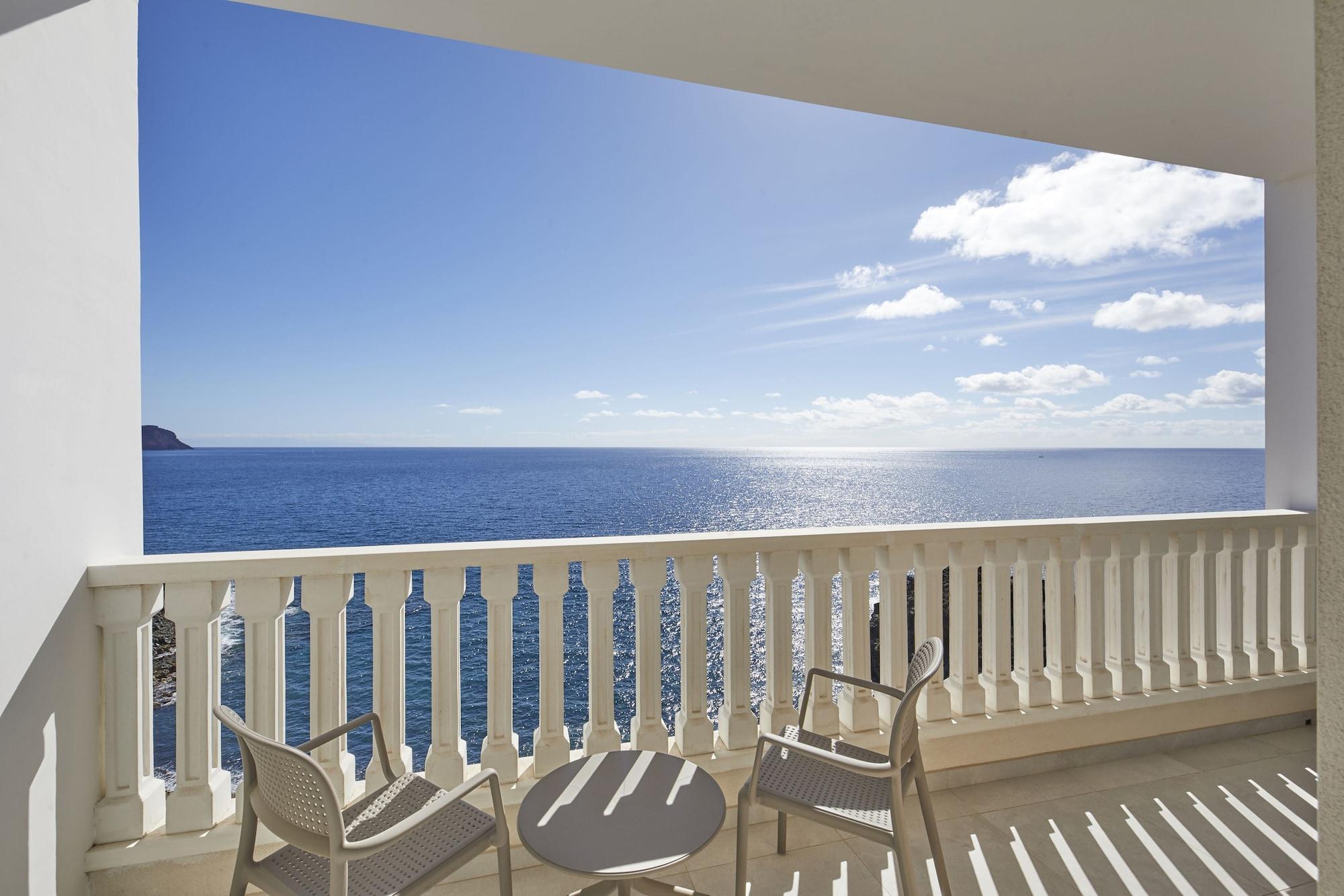 Bahia Principe Fantasia Tenerife ซานมิเกลเดียโบนา ภายนอก รูปภาพ View from a balcony