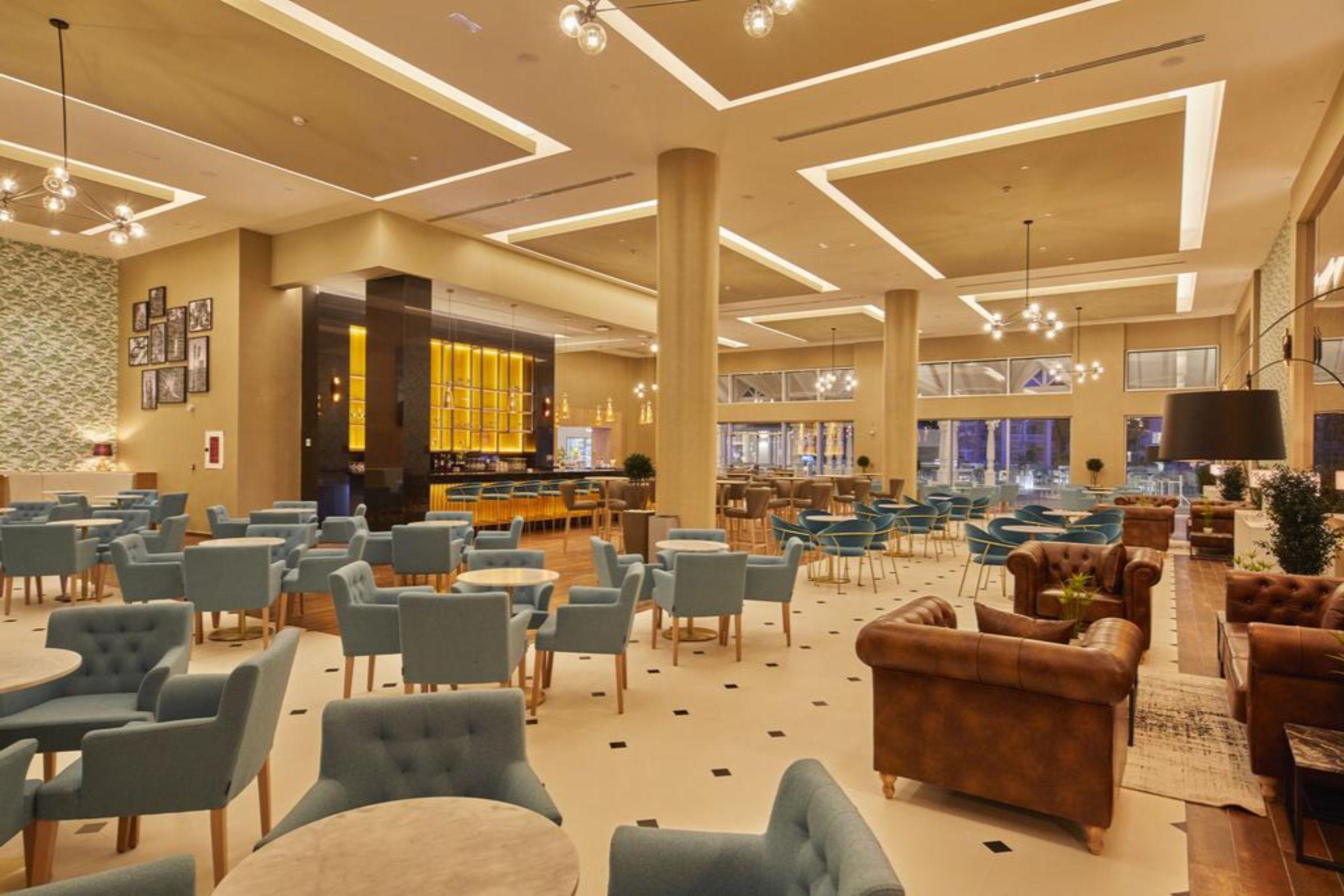 Bahia Principe Fantasia Tenerife ซานมิเกลเดียโบนา ภายนอก รูปภาพ The lounge at the airport
