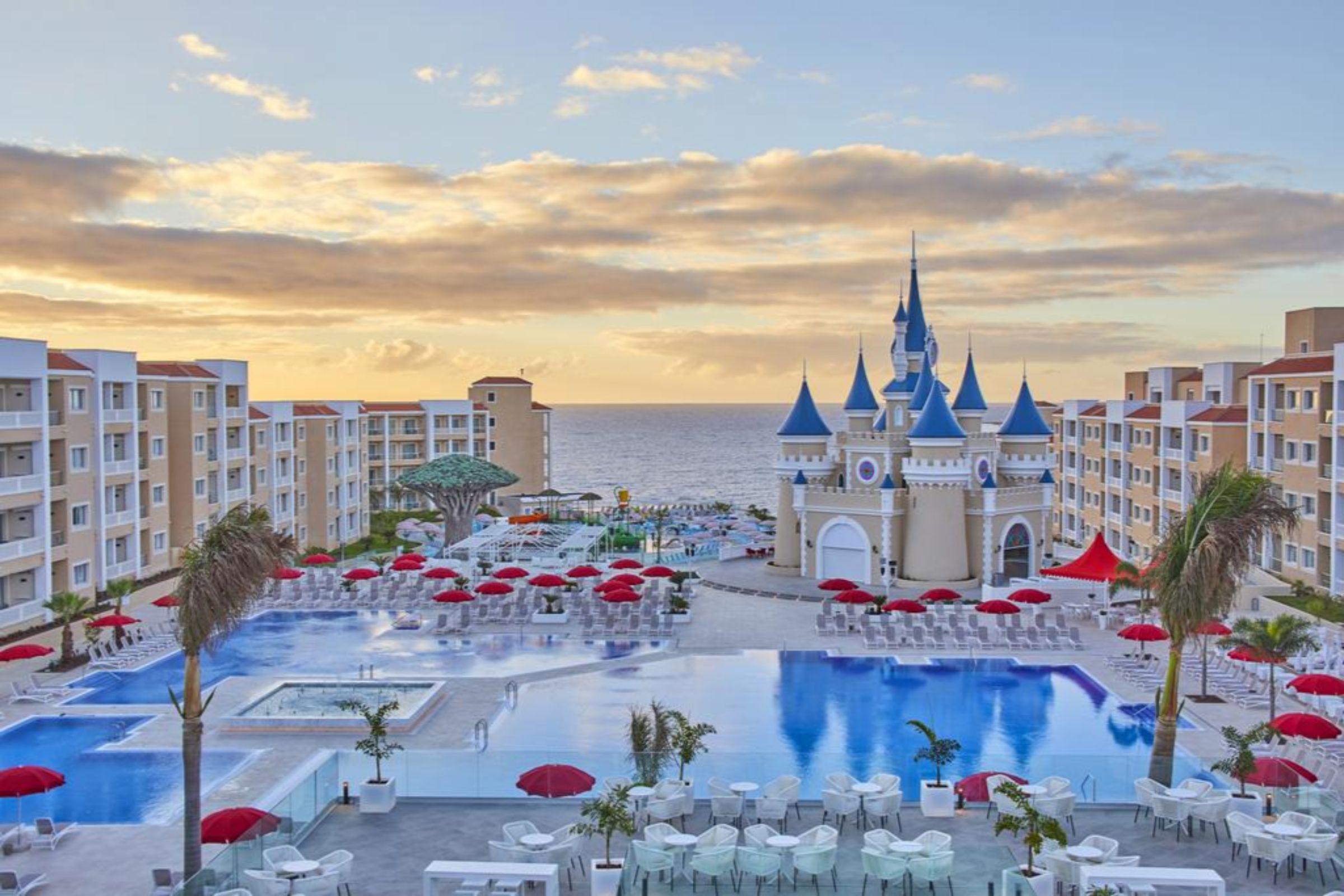Bahia Principe Fantasia Tenerife ซานมิเกลเดียโบนา ภายนอก รูปภาพ The Royal at Atlantis